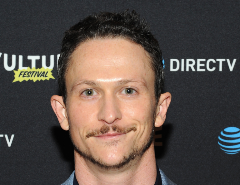 Jonathan Tucker Net Worth