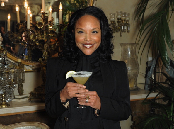 Lynn Whitfield Net Worth