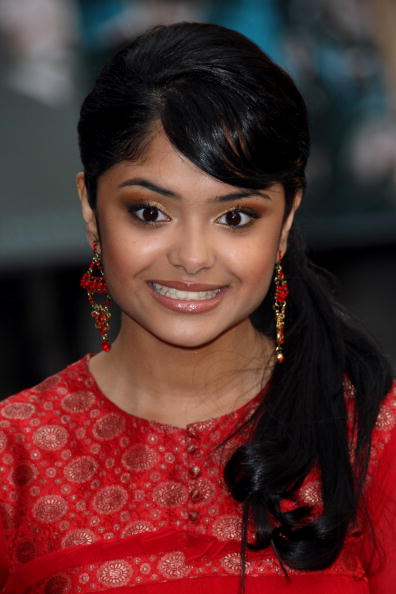 Afshan Azad Net Worth