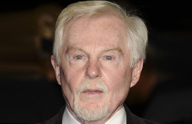 Derek Jacobi Net Worth