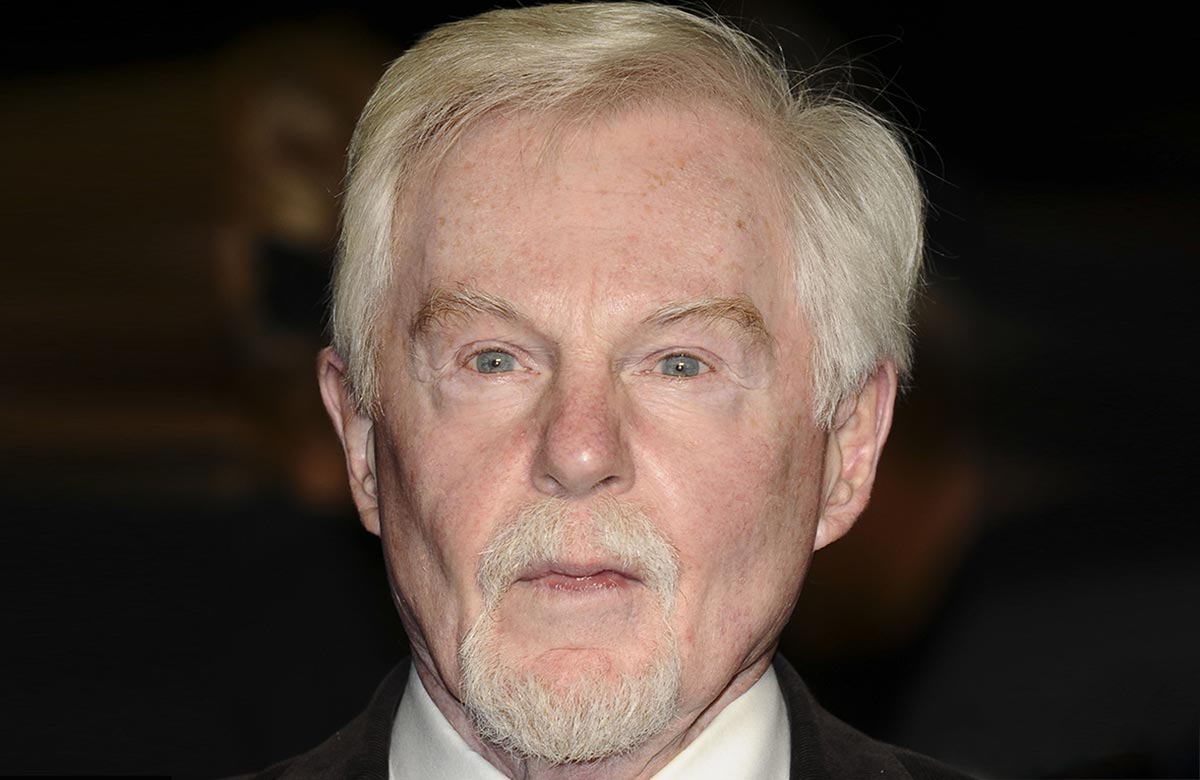 Derek Jacobi’s Net Worth – How Wealthy is the stage actor?