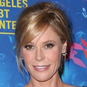 How Rich is Julie Bowen?