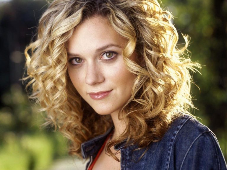 How Rich is Hilarie Burton