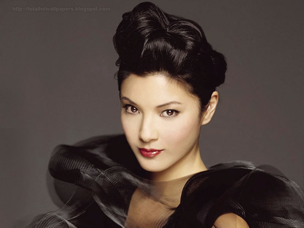 Kelly Hu Wealth