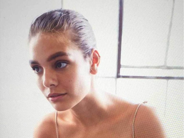 How Rich is Caitlin Stasey