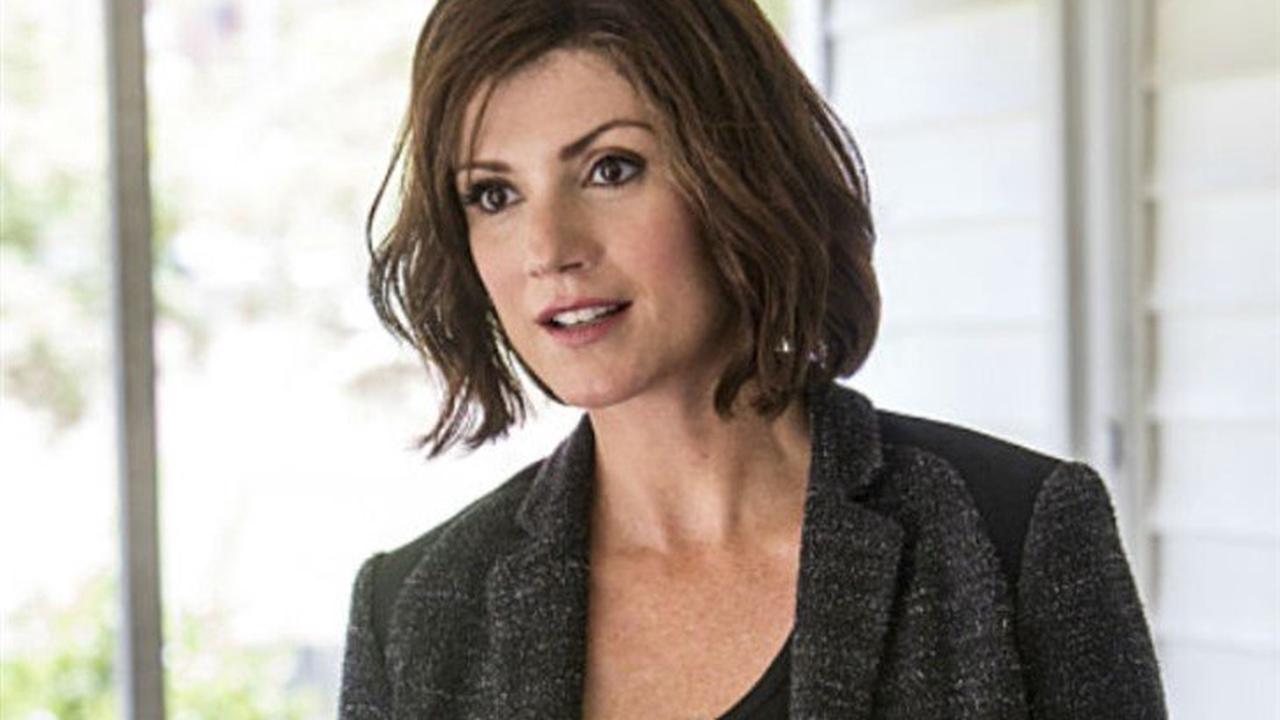 Zoe McLellan Net Worth